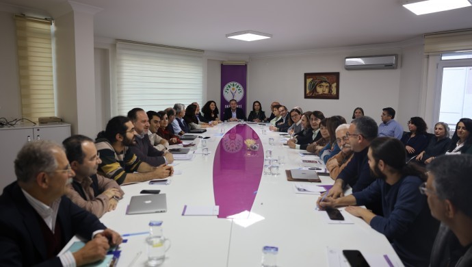 DEM Parti MYK, İmralı ve süreç gündemiyle toplandı